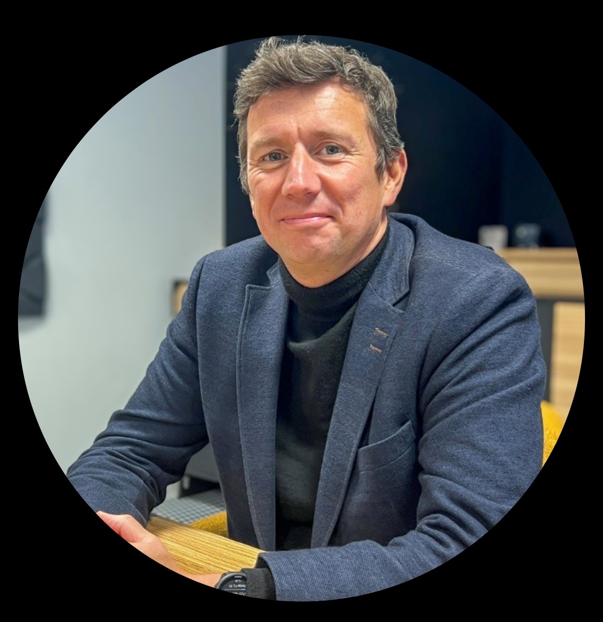 Hugo — Chargé d'affaire en mobilier et agencement sur mesure