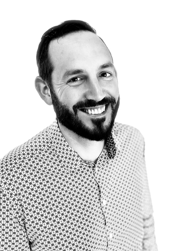 Lambert — Co-gérant d'une société spécialisée en matériels informatiques & infrastructures réseaux